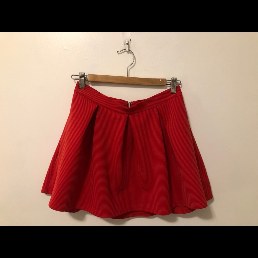 Pleated Topshop skirt